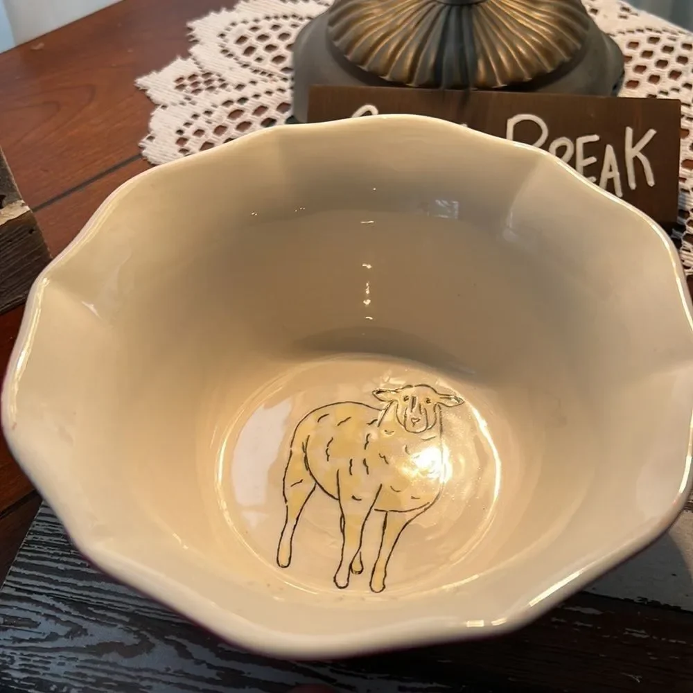 Urban Market *Life On The Farm* Bowl Sheep Floral